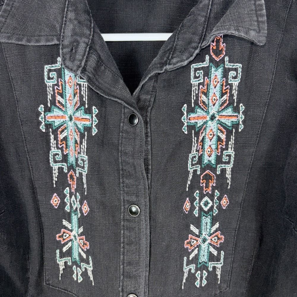 WRANGLER‎ Retro Punchy Embroidered Black Cowgirl Denim Shirt Womens Small - Picture 2 of 8